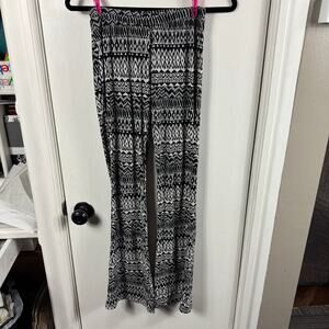 Hot Kiss black white tribal wide legged leggings.  Soft casual